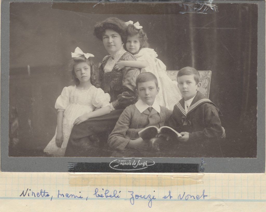 Louise Fornallaz and her children